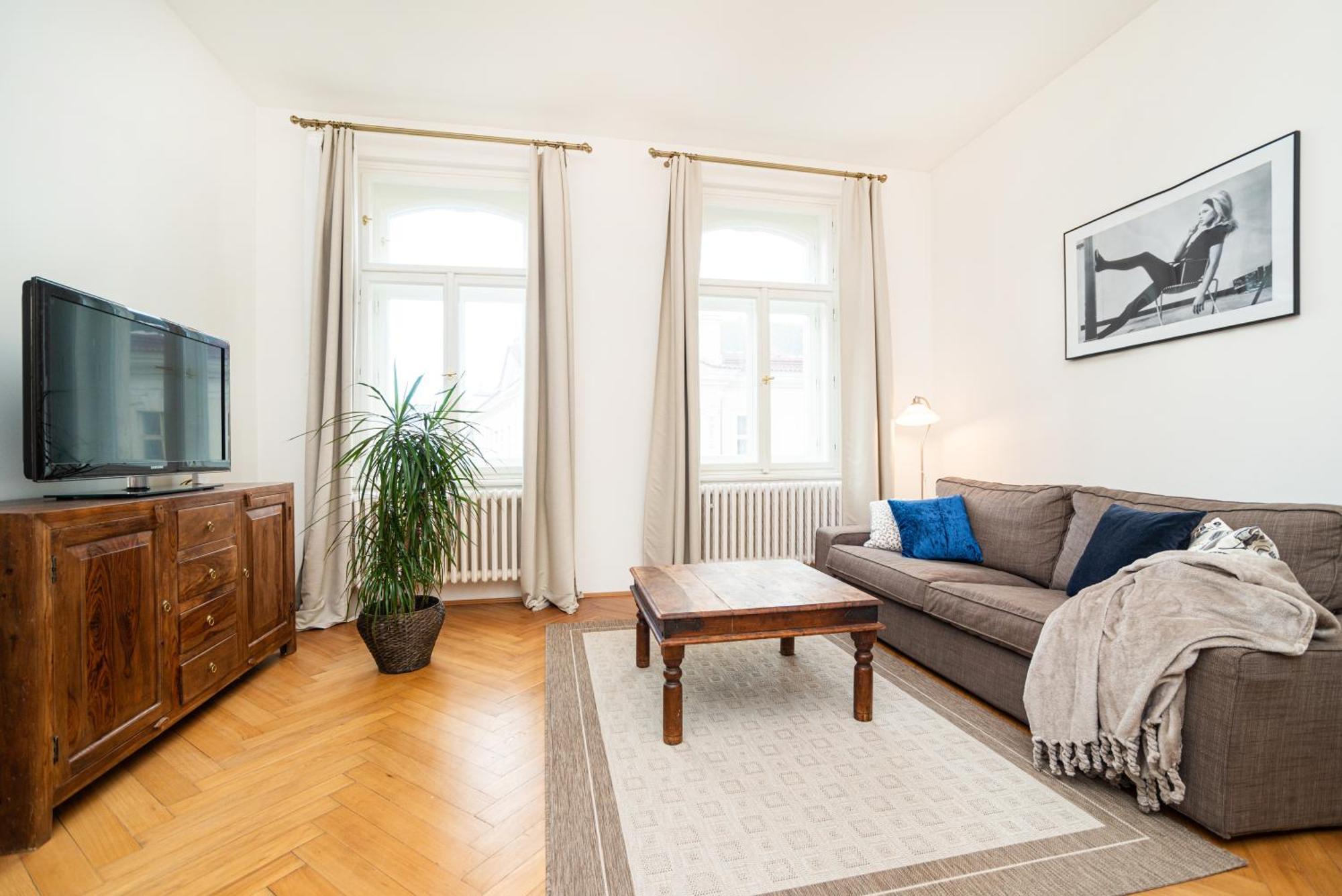 Quiet Apartment In The Old Town Прага Экстерьер фото