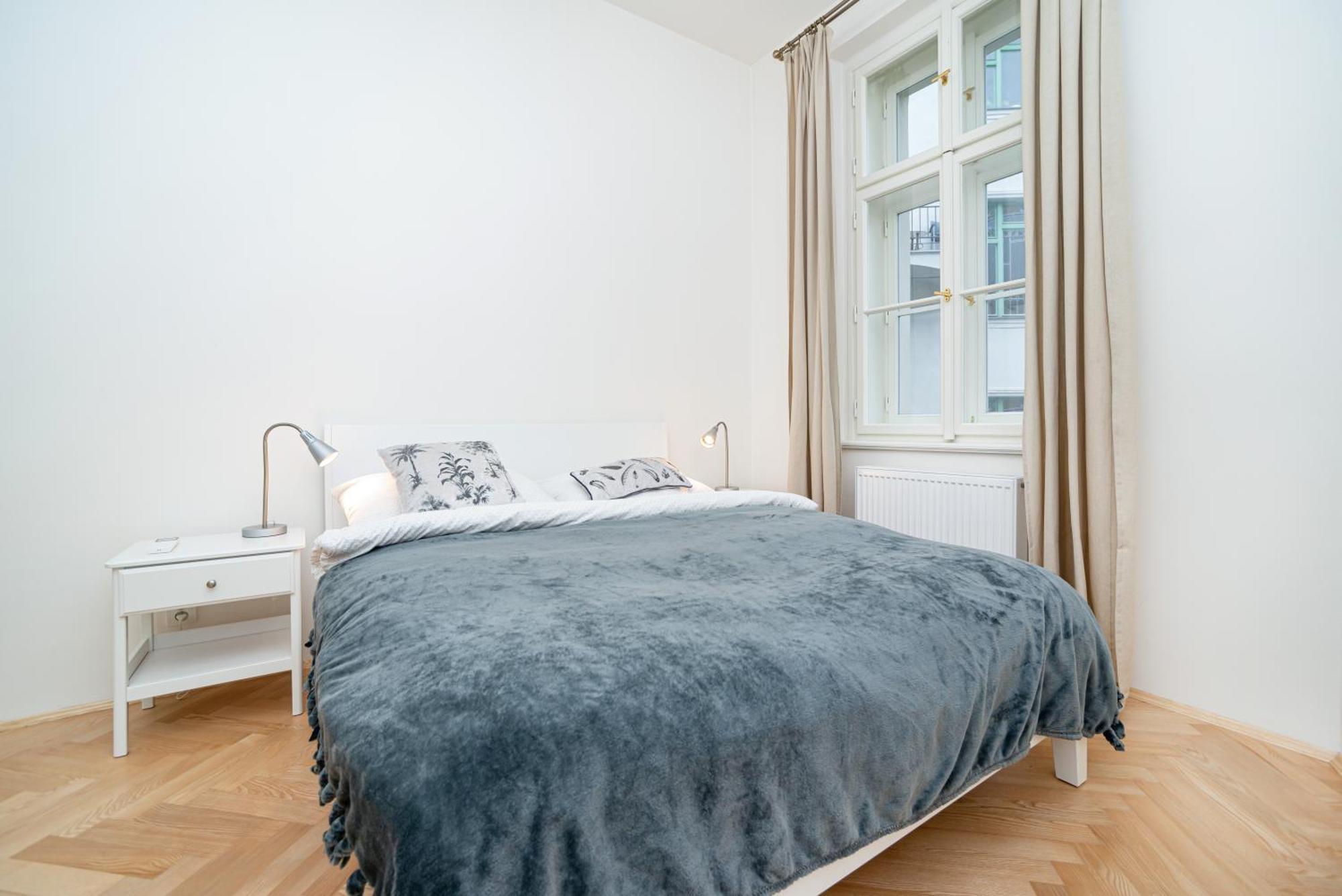 Quiet Apartment In The Old Town Прага Экстерьер фото