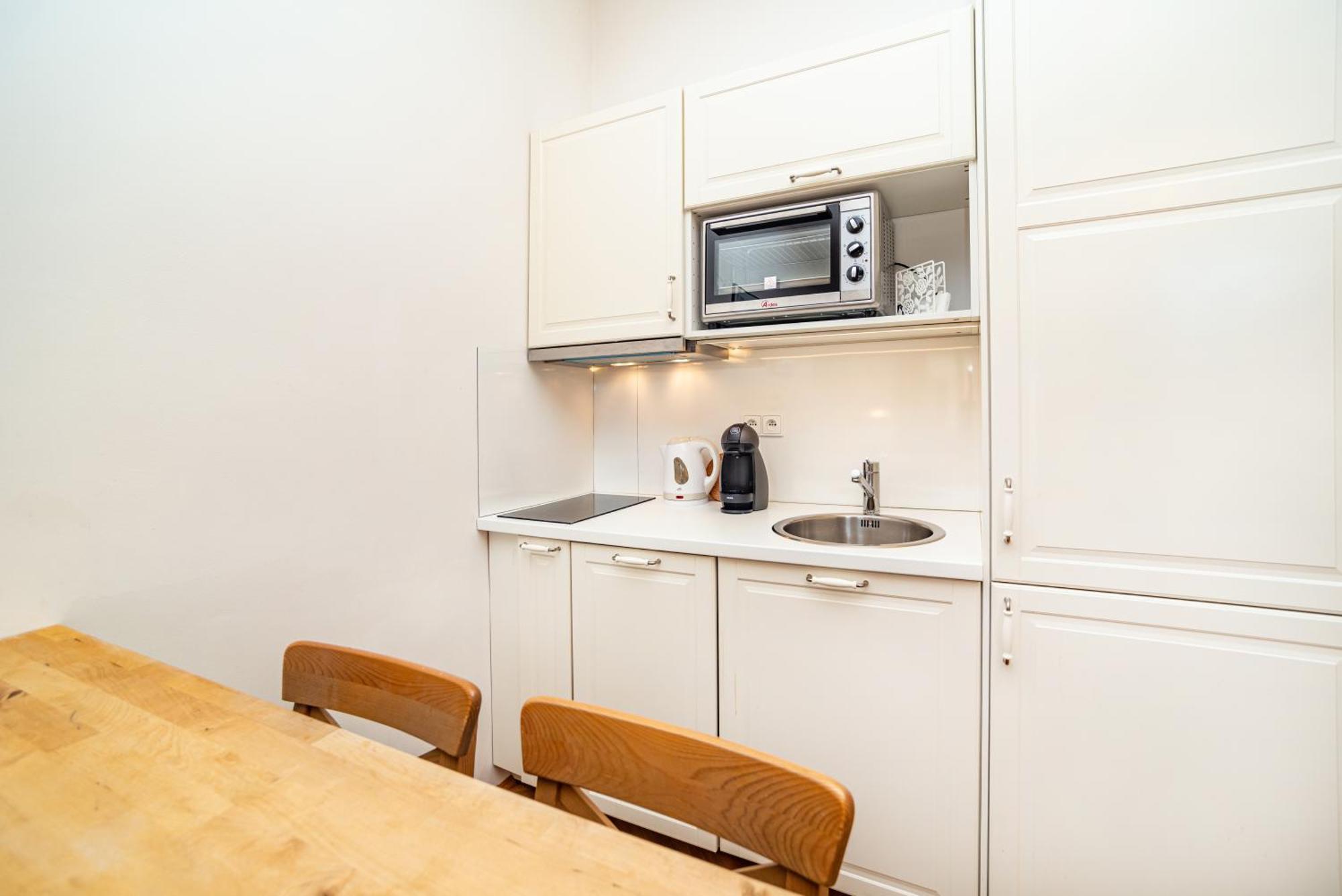 Quiet Apartment In The Old Town Прага Экстерьер фото