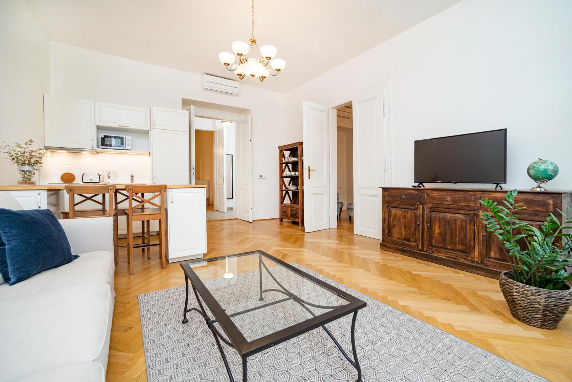Quiet Apartment In The Old Town Прага Экстерьер фото