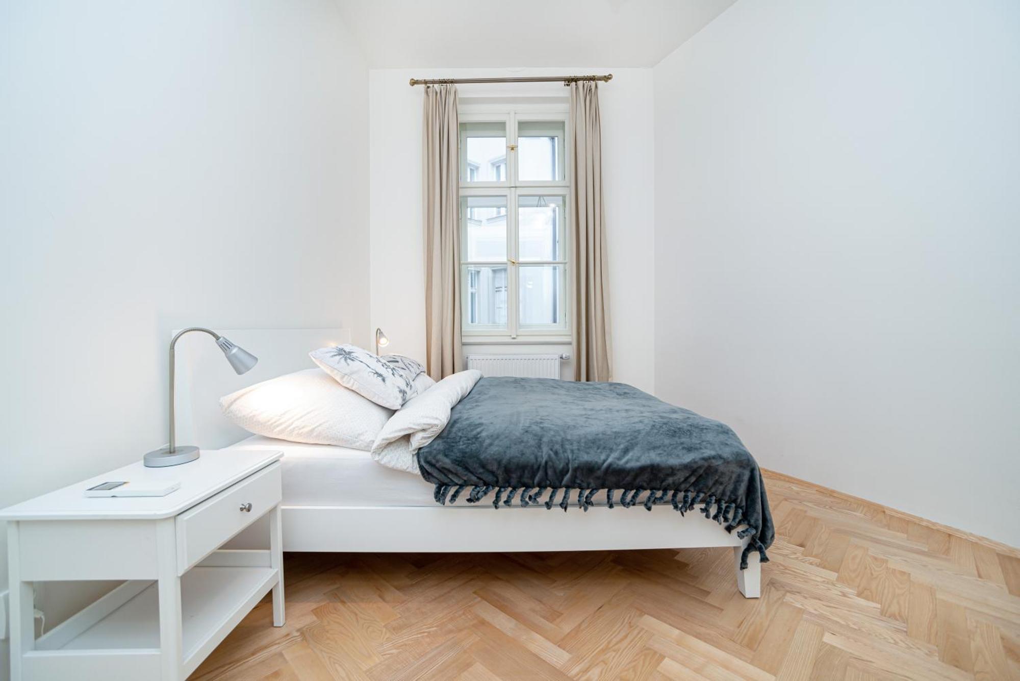Quiet Apartment In The Old Town Прага Экстерьер фото