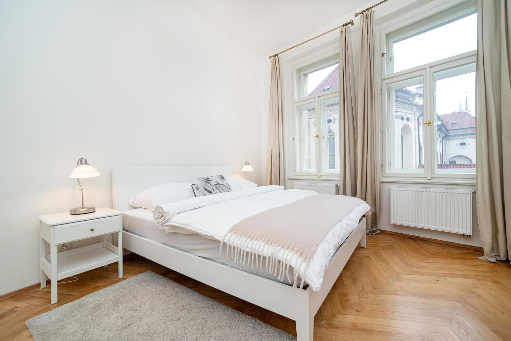 Quiet Apartment In The Old Town Прага Экстерьер фото