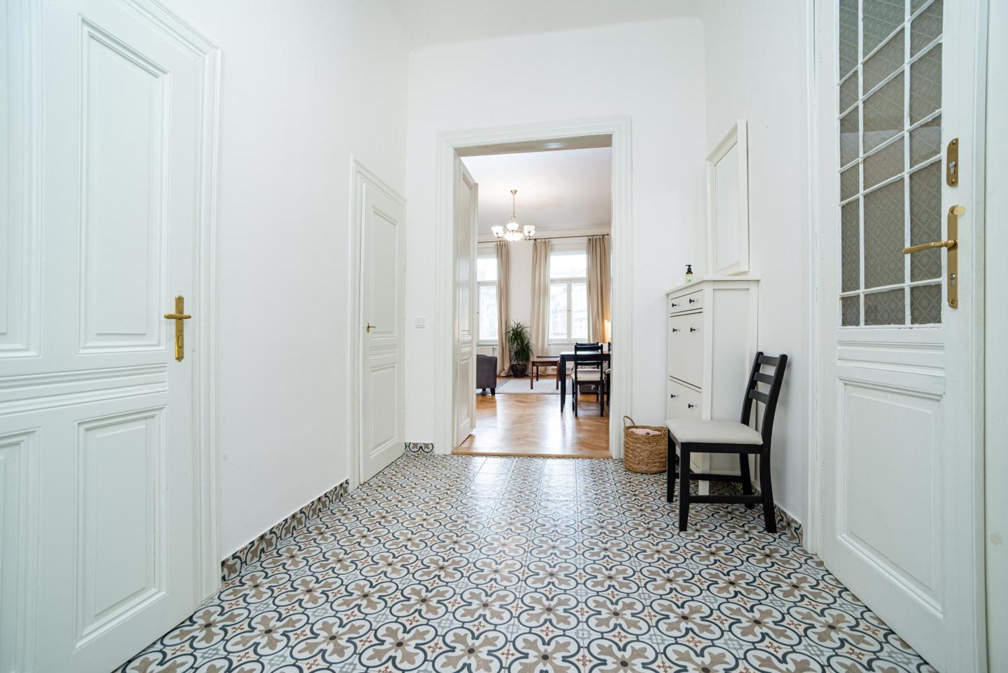 Quiet Apartment In The Old Town Прага Экстерьер фото